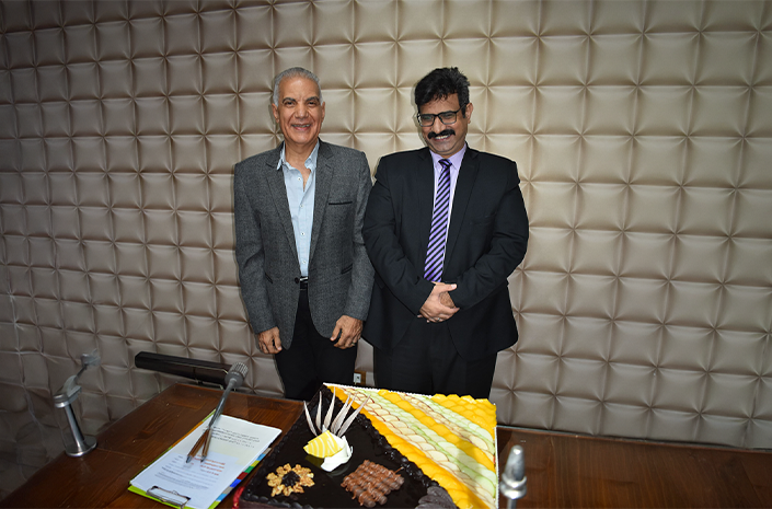 تكريم حازم الشورى